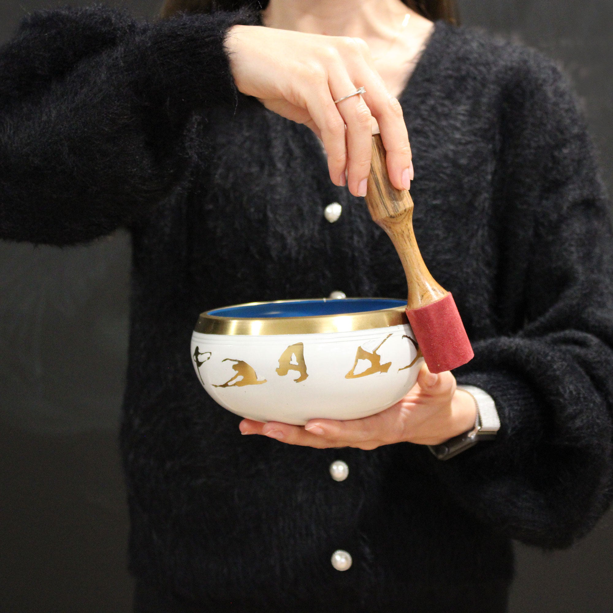 Large Yin & Yang Singing Bowl Set- White/Purple 14cm