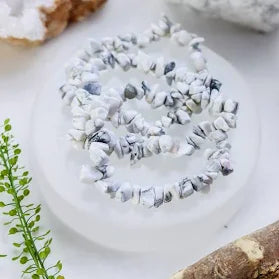 White Howlite chip Crystal Bracelet.