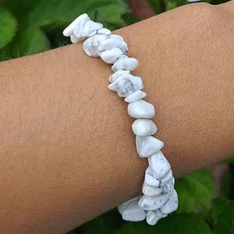 White Howlite chip Crystal Bracelet.
